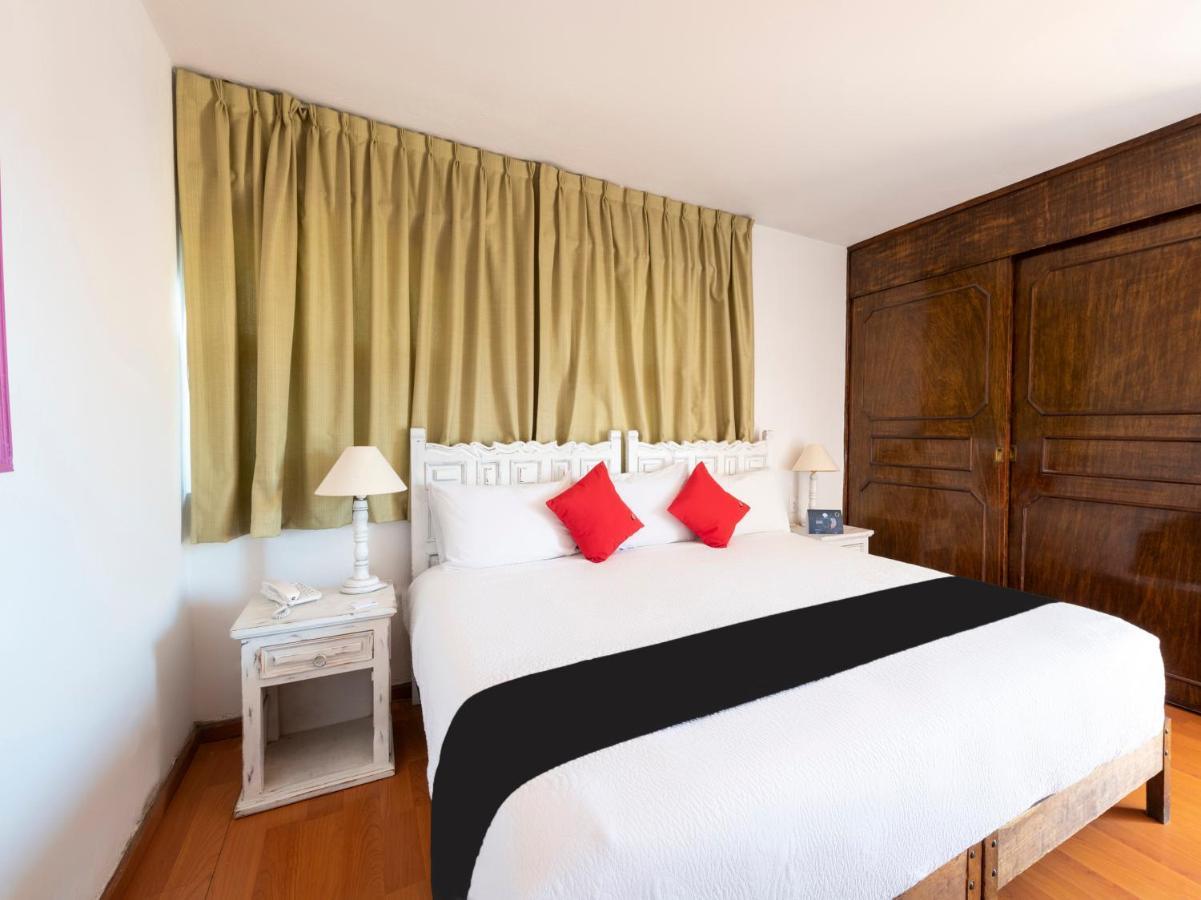 Suites Internacional Zapopan Εξωτερικό φωτογραφία