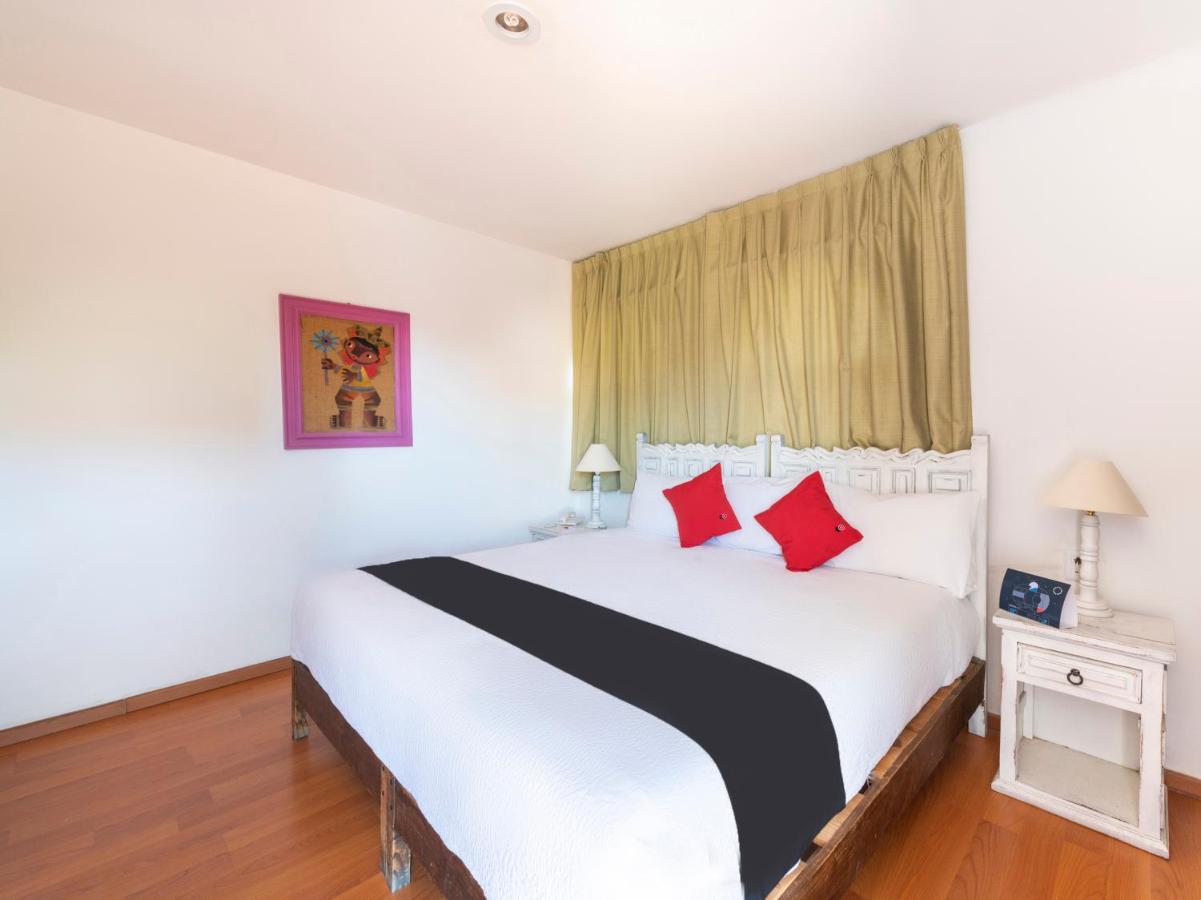 Suites Internacional Zapopan Εξωτερικό φωτογραφία