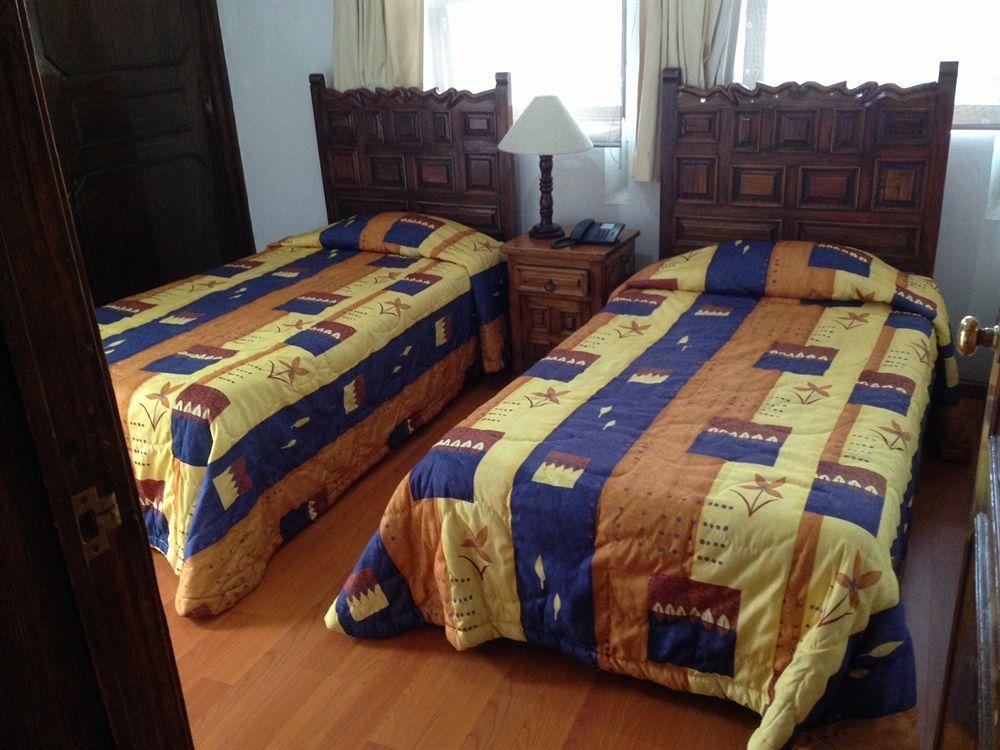 Suites Internacional Zapopan Εξωτερικό φωτογραφία